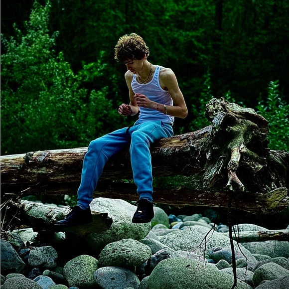 Meet your Posher, Yvr - Picture 2 of 2